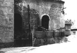 B�val� �idovsk� synag�ga (foto 19.7.1979, zap�j�eno)